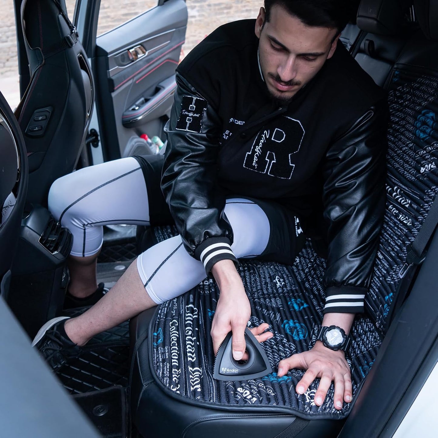 Analan Mini Pet Hair Remover for Car Detailing Supplies, Carpet Dog Hair Remover for Car Interior, Triangle Dog Hair Remover for Auto Detailing, Couch, Furniture, Lint, Carpet (Rose Pink)